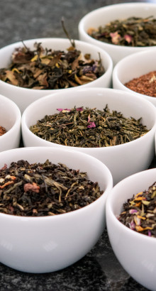 Bulk teas and herbal teas
									